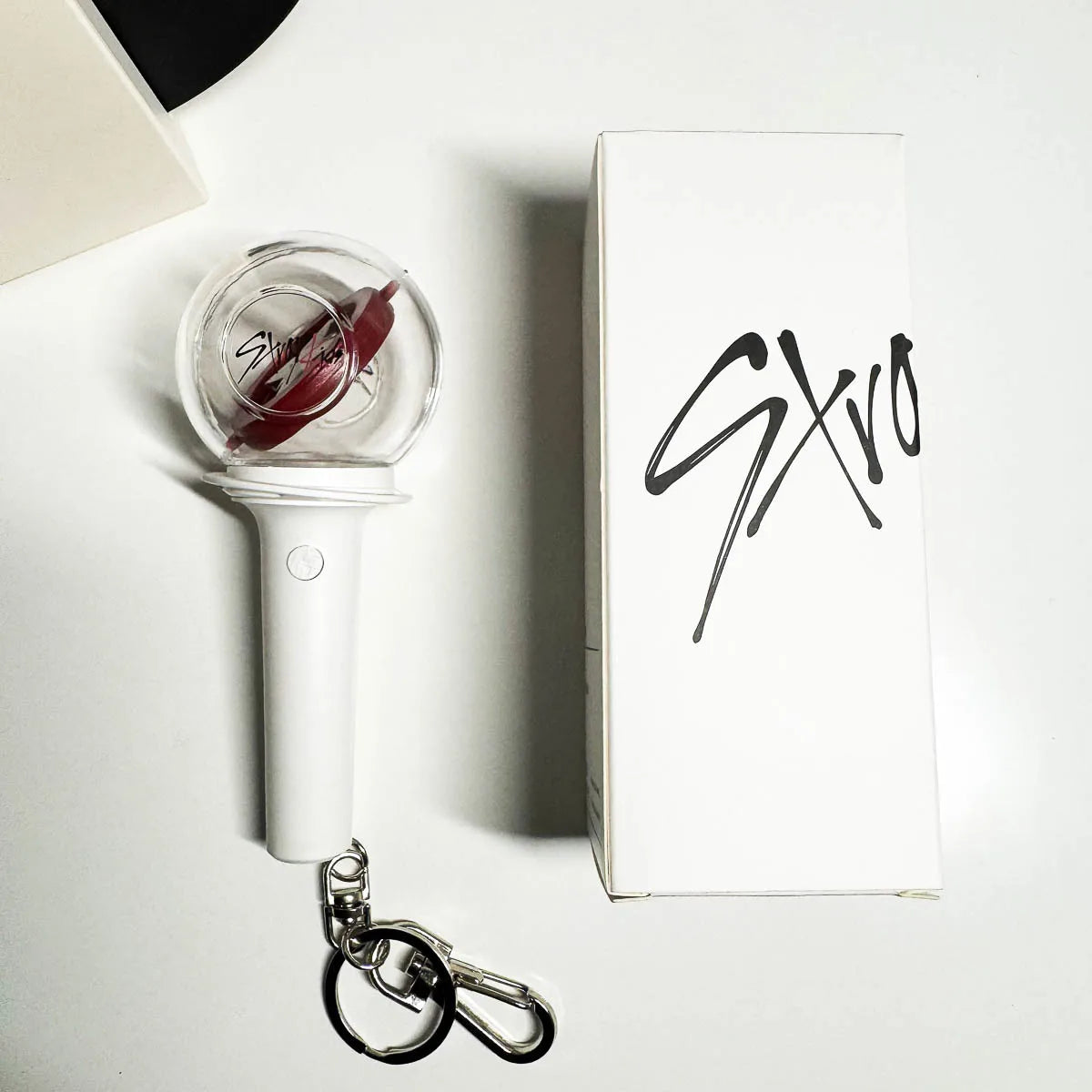 Porte-clés Mini Lightstick Stray Kids LED – Accessoire STAY K-pop | Sac & Collection