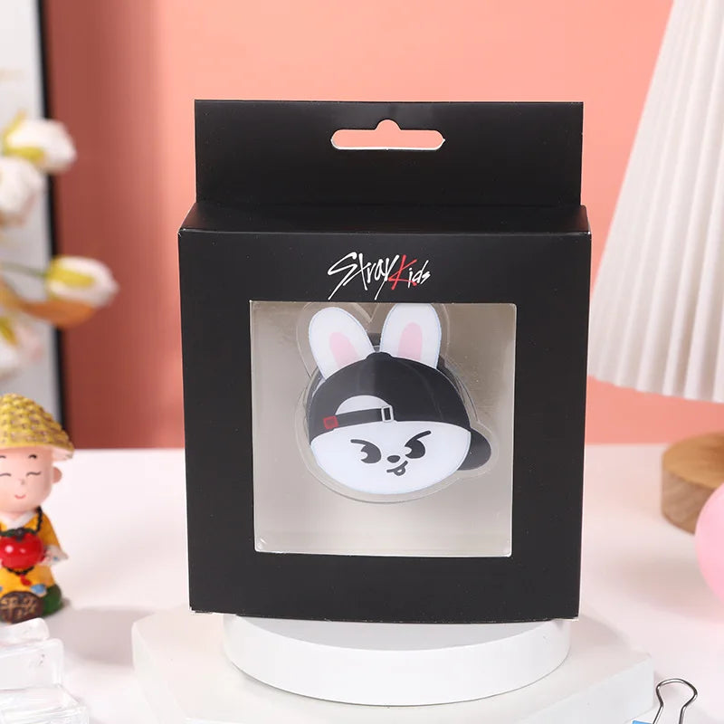 Broche Lumineuse SKZOO Stray Kids – Pin’s Acrylique LED (Unité ou Set)