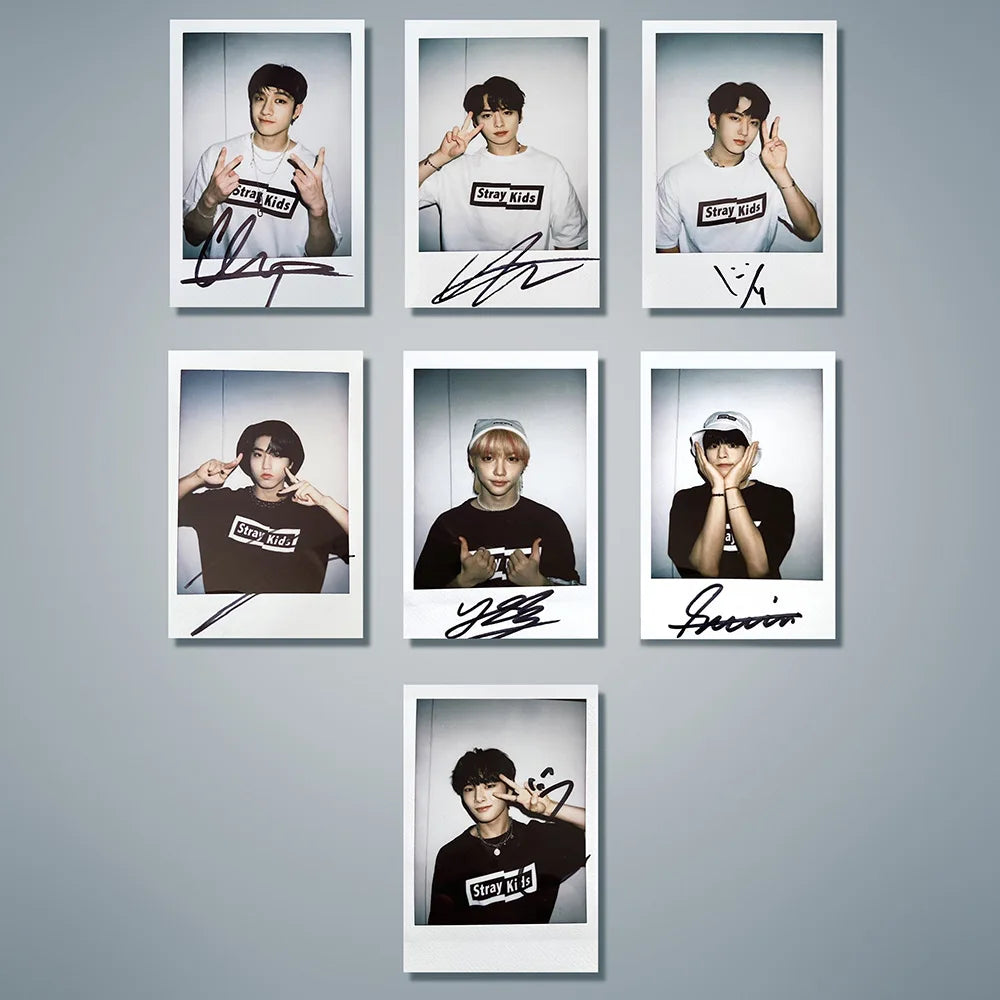 Set 7 photocards Stray Kids format Polaroid avec signatures imprimees membres SKZ