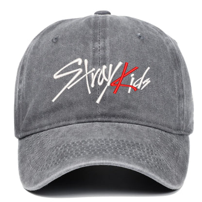 casquette grise Stray Kids logo K-pop brodé