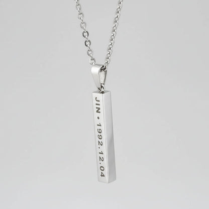 Collier BTS Jin gravé barre en acier inoxydable avec date bijou kpop merch fan