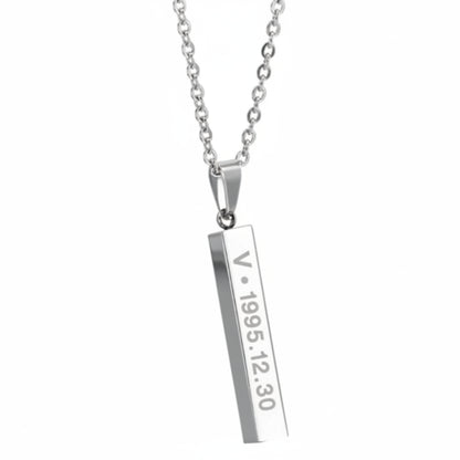 Collier BTS V Taehyung gravé barre en acier inoxydable avec date bijou kpop merch fan