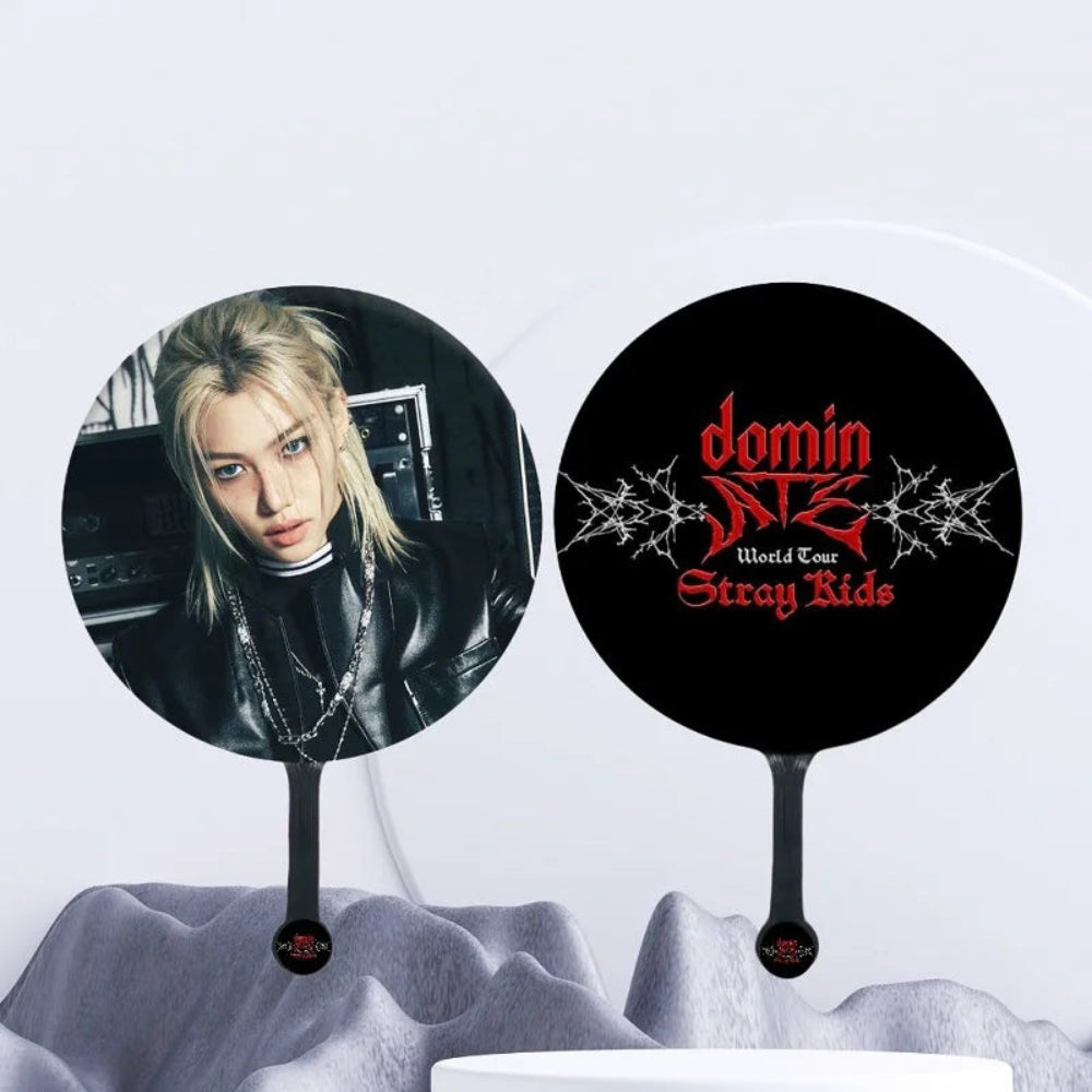 stray-kids-hwang-hyunjin-domin-ate-world-tour-concert-hand-fan