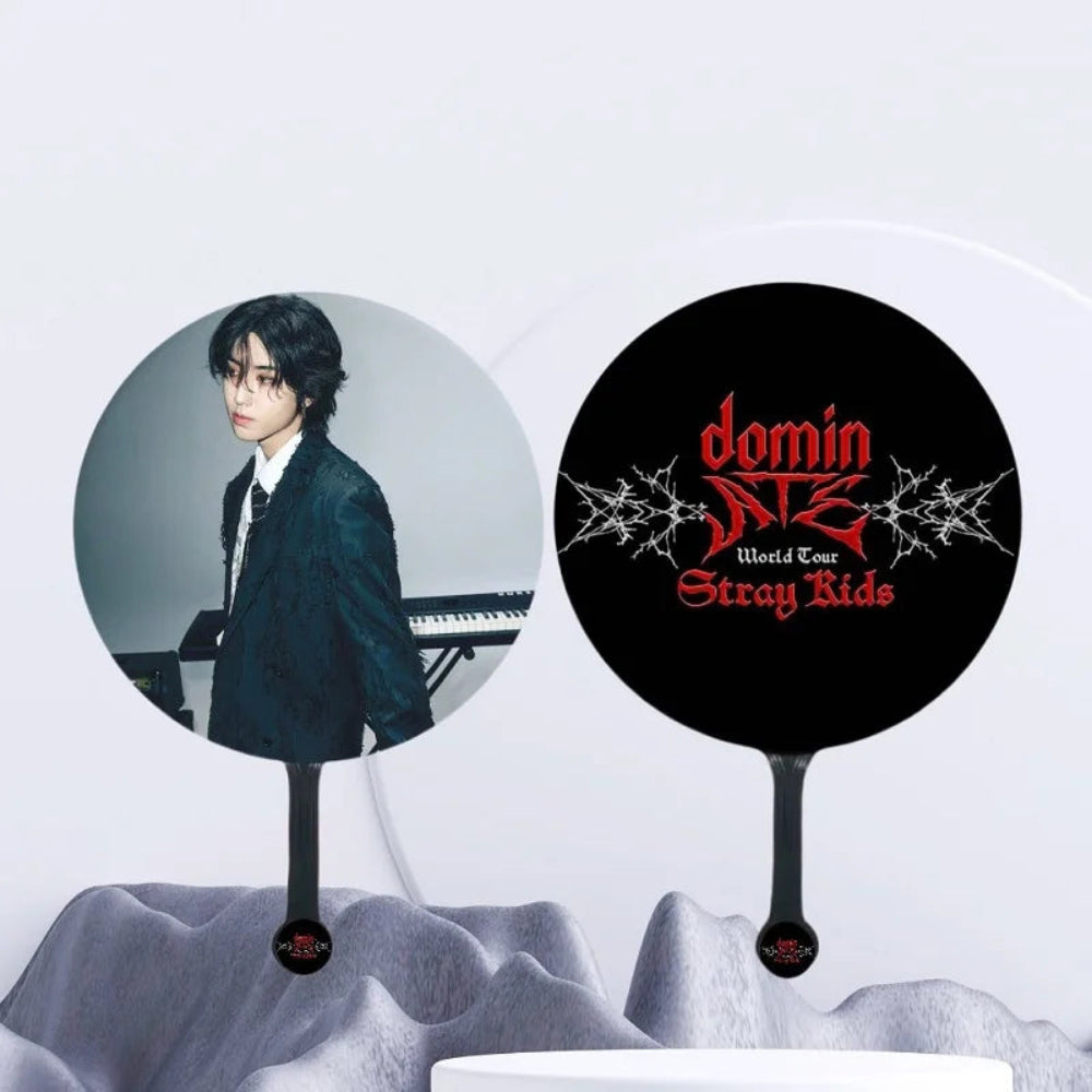 stray-kids-han-jisung-domin-ate-world-tour-hand-fan