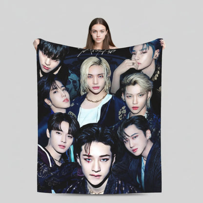 stray-kids-kpop-group-fleece-blanket-merch