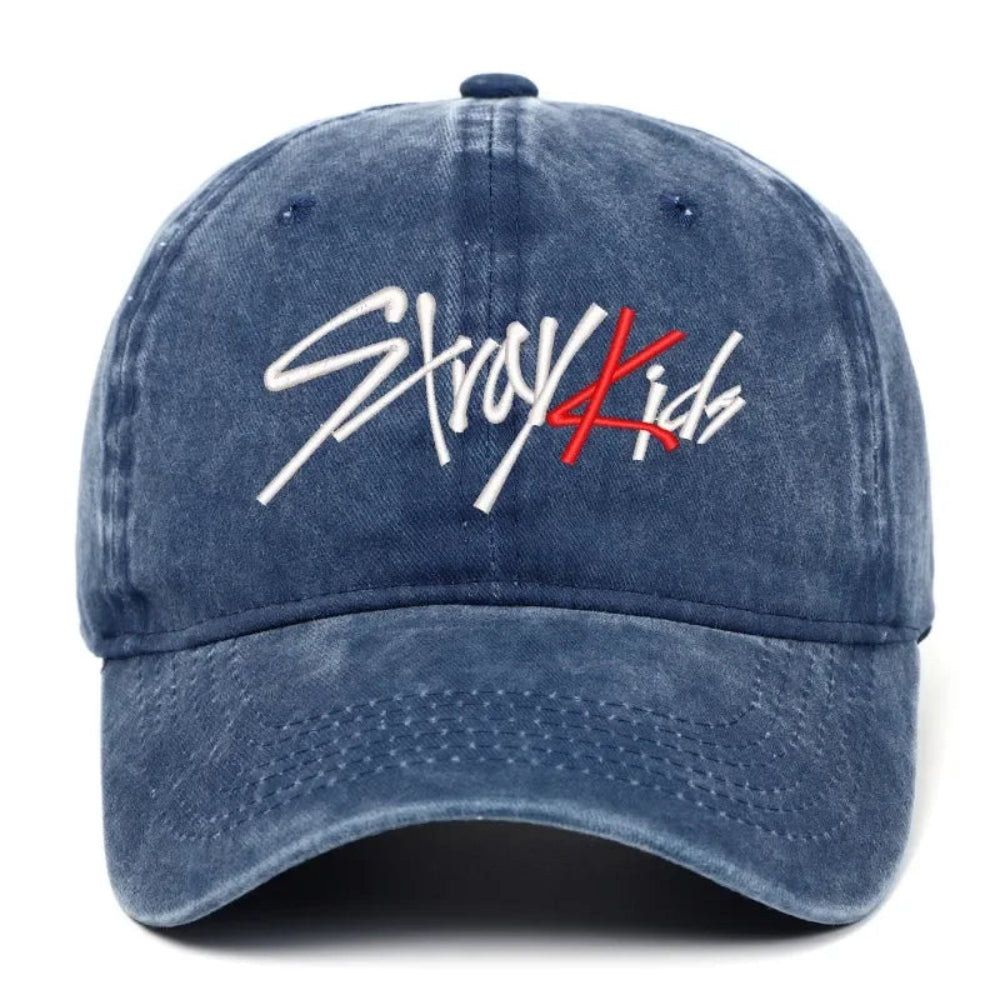 casquette bleue Stray Kids logo K-pop brodé