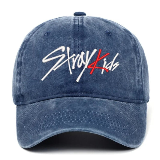 casquette bleue Stray Kids logo K-pop brodé